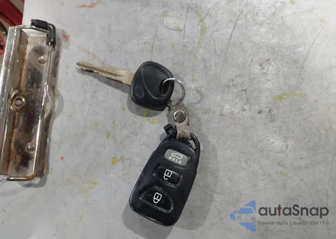 2015 Hyundai Elantra Se z USA, uszkodzony, nr VIN 5NPDH4AE2FH607959